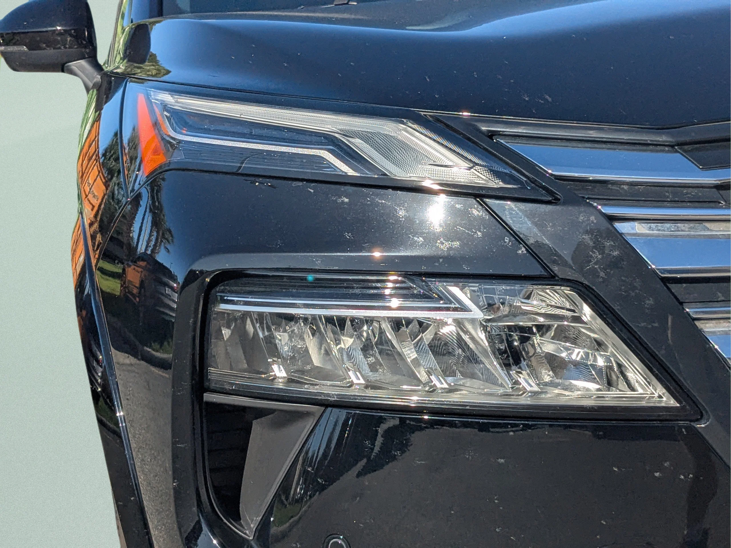 Used 2025 Super Black Nissan Platinum image 28