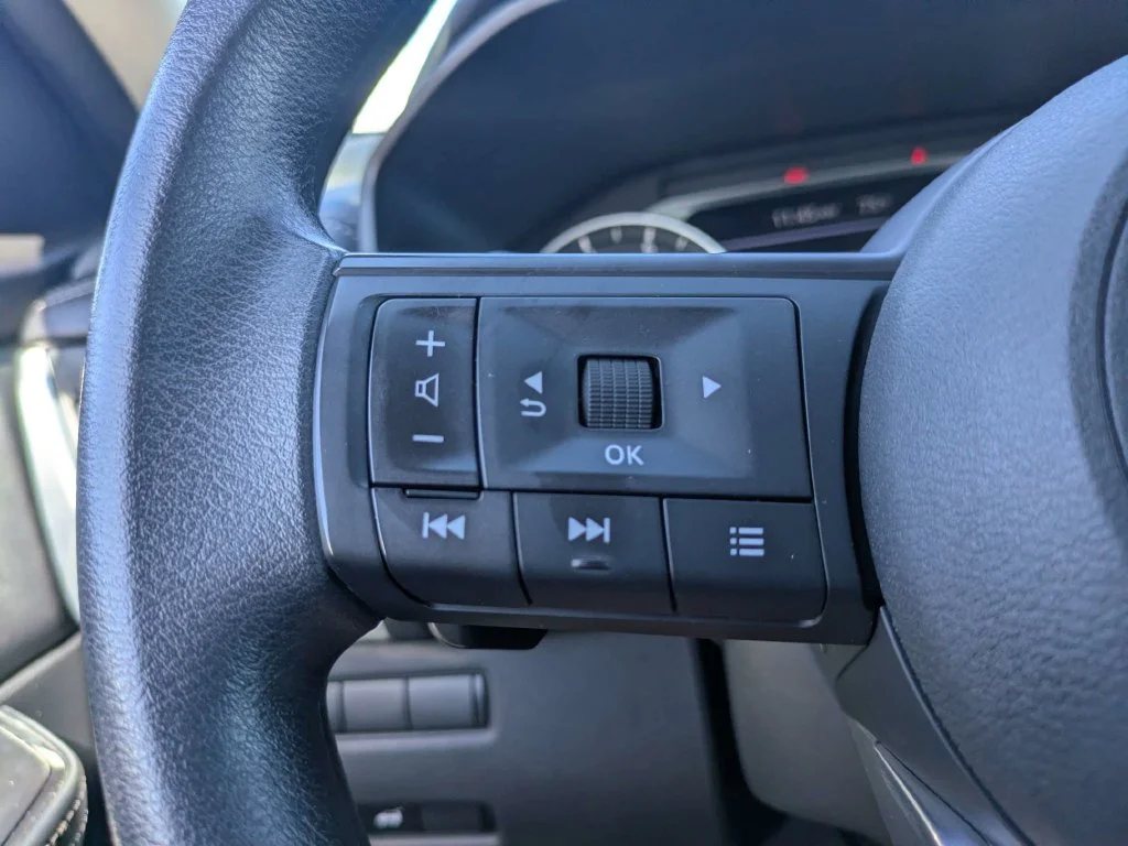 Used 2024 Gray Nissan SV image 25