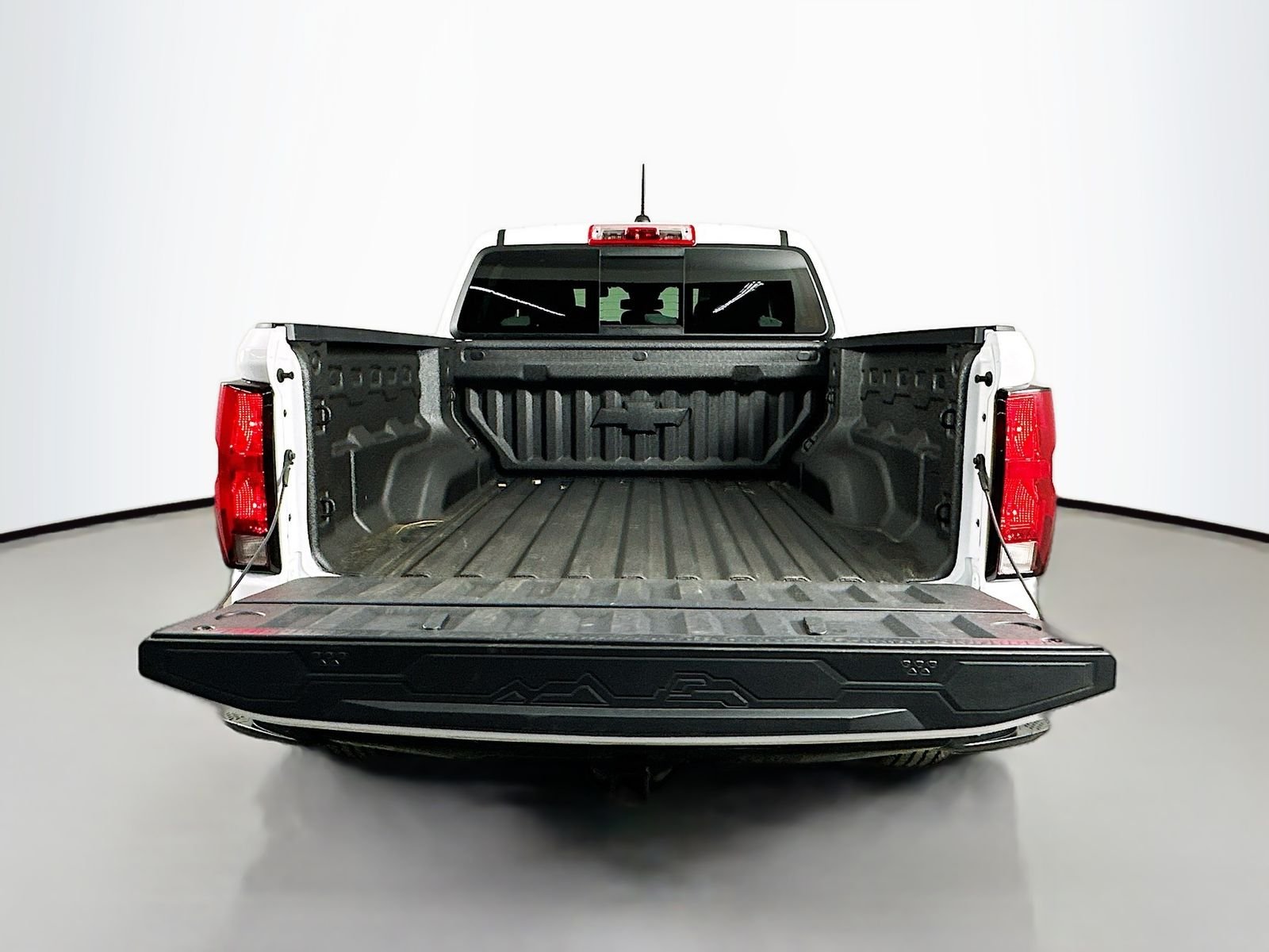 Used 2026 Summit White Chevrolet Trail Boss image 27