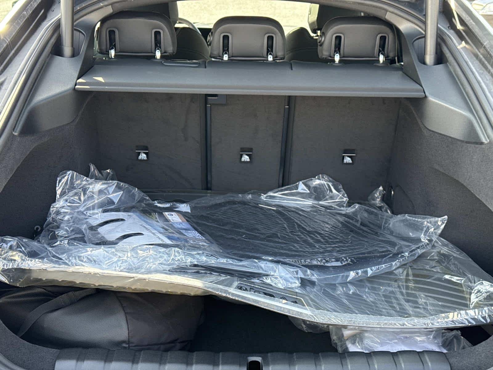 New 2026 Skyscraper Grey Metallic BMW xDrive40 image 29