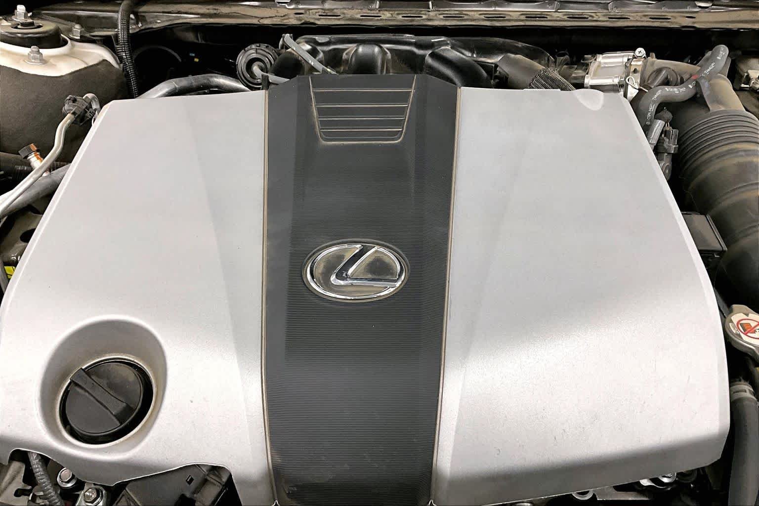 Used 2024 Ultra White Lexus F SPORT Handling image 31
