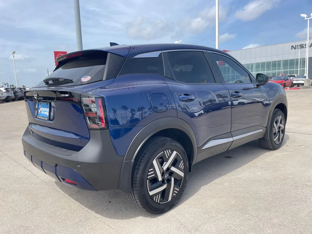 Used 2025 Blue Nissan SV image 5