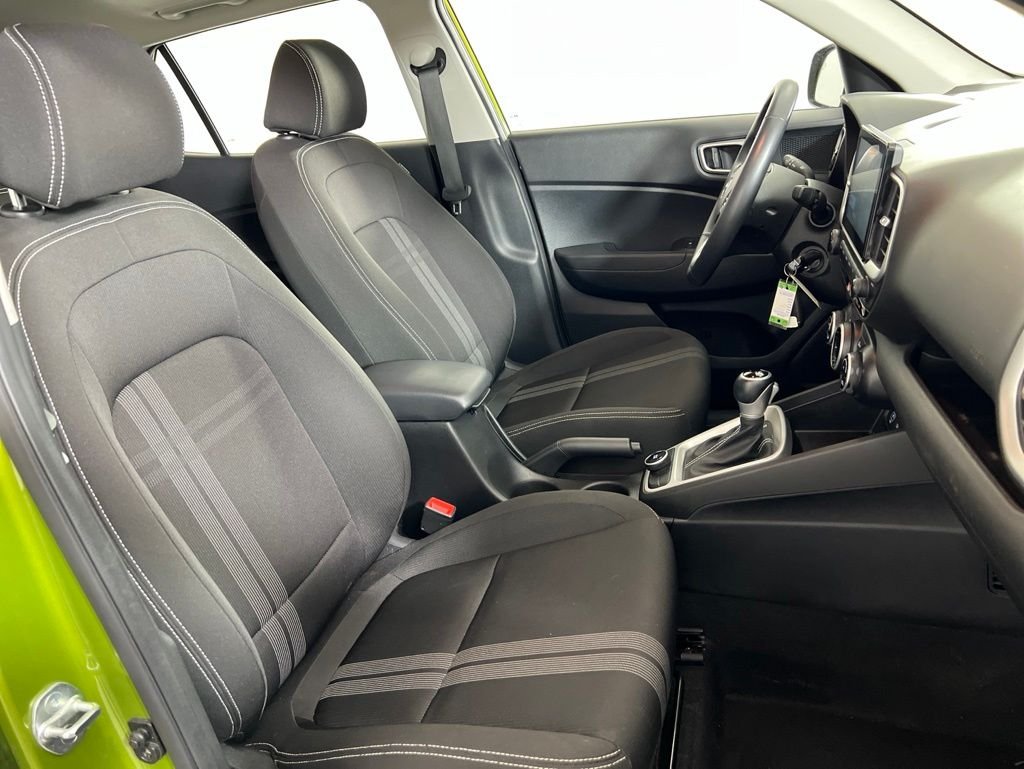 Used 2023 Green Hyundai SEL image 20