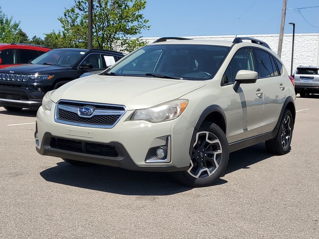 Used 2016 Khaki Subaru 2.0i Premium image 29