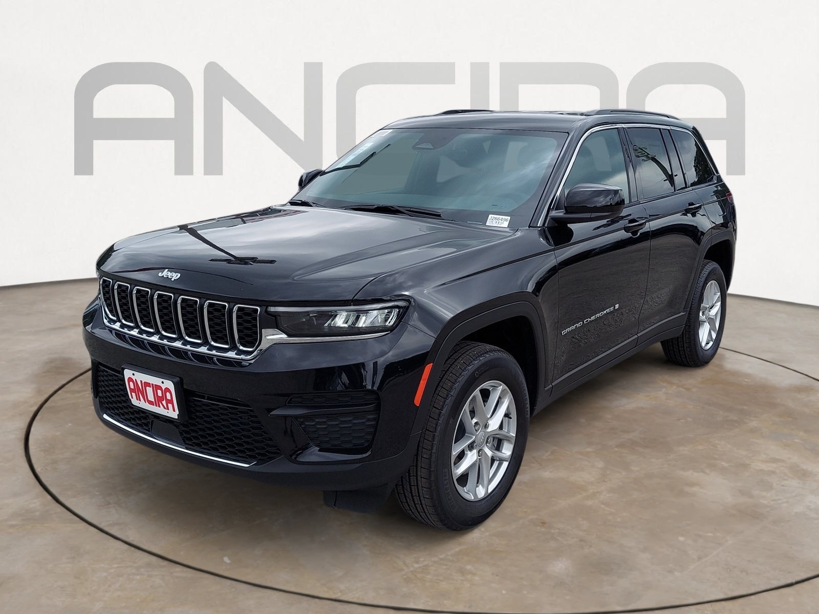 New 2026 Diamond Black Crystal Pearlcoat Jeep Laredo image 6