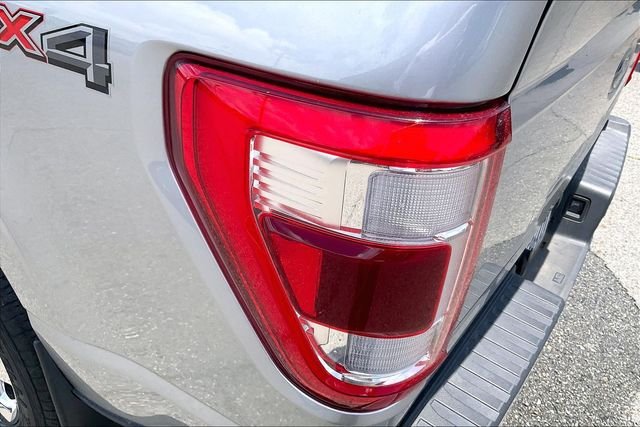 Used 2023 Iconic Silver Metallic Ford Lariat image 28