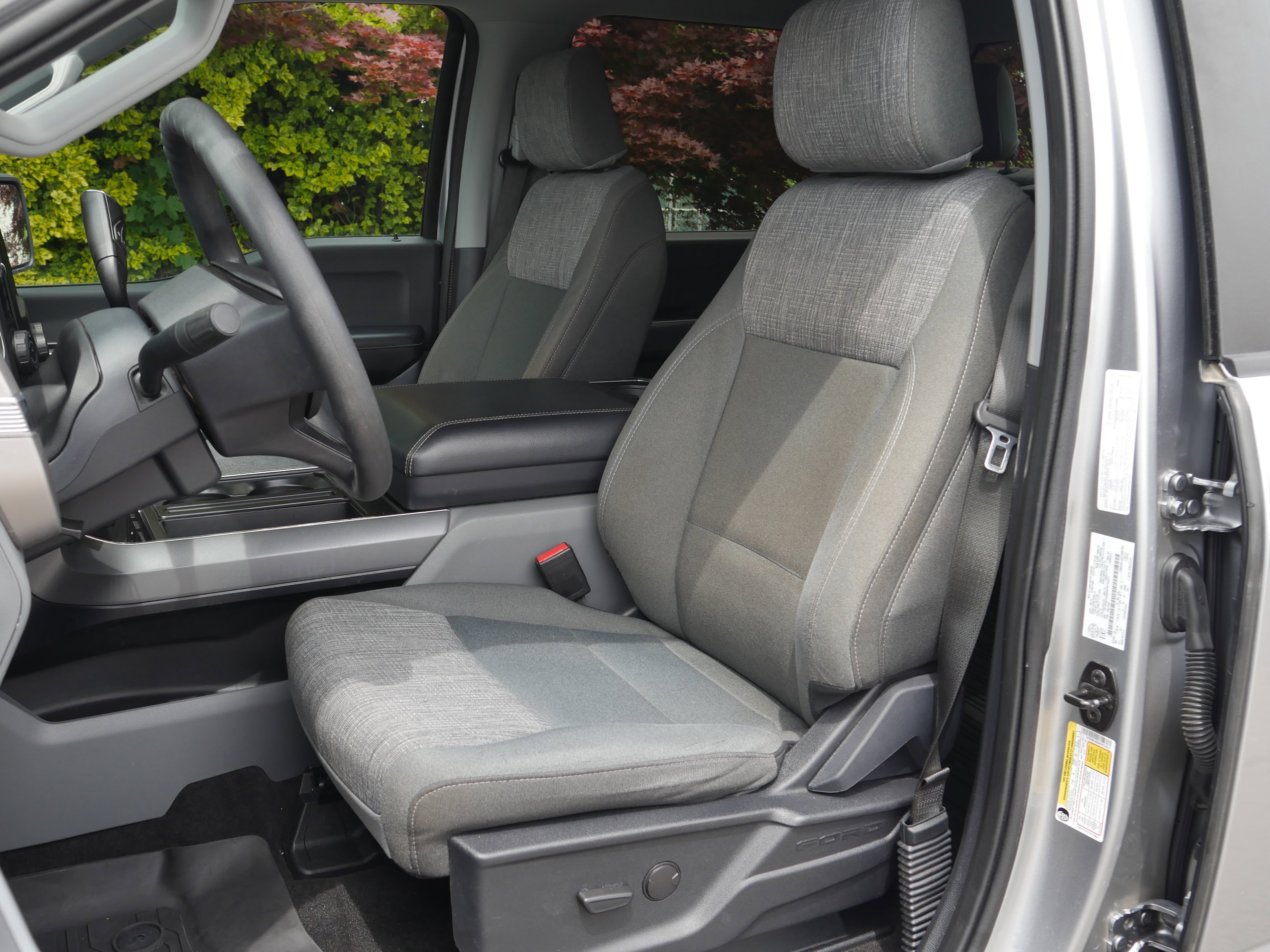 Used 2022 Iconic Silver Metallic Ford XLT image 32