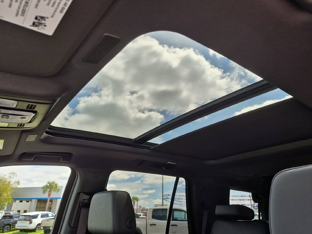 2027 Chevrolet Tahoe Z71 - Photo 18