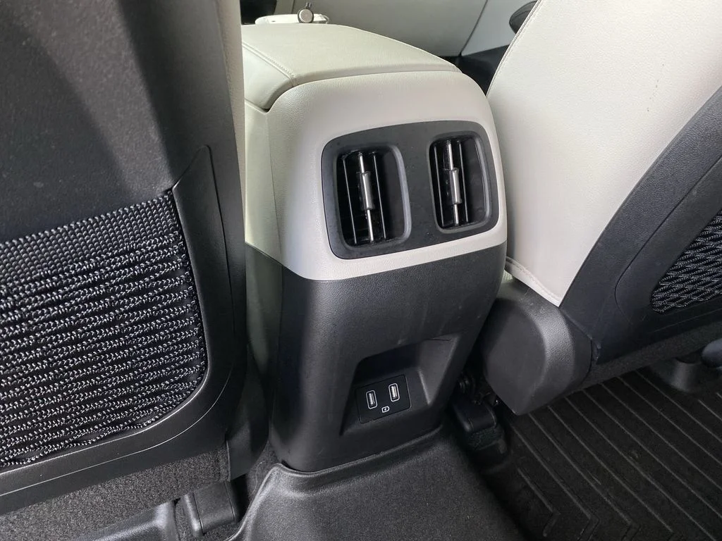 Used 2022 Amazon Gray Hyundai Limited image 31
