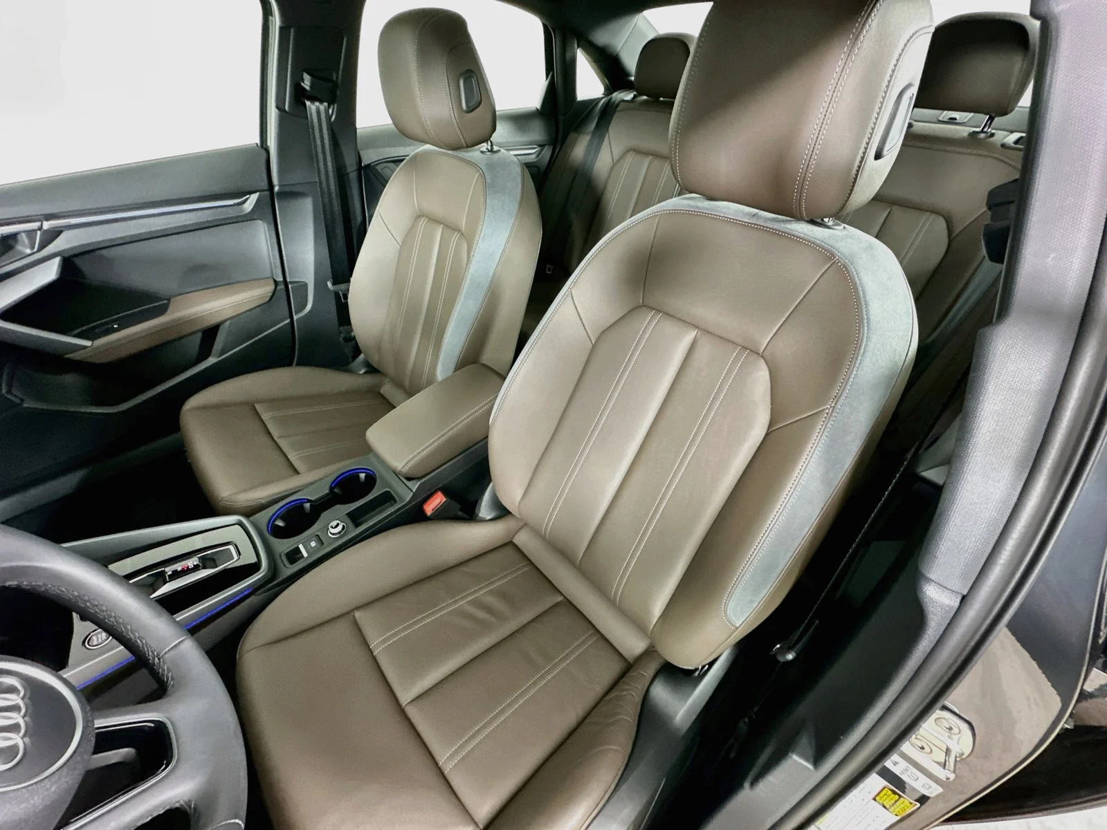 Used 2025 Gray Audi  image 33