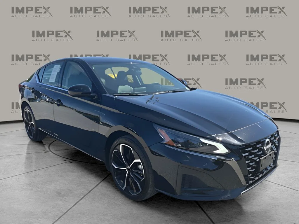 Used 2024 Black Nissan 2.5 SR image 7