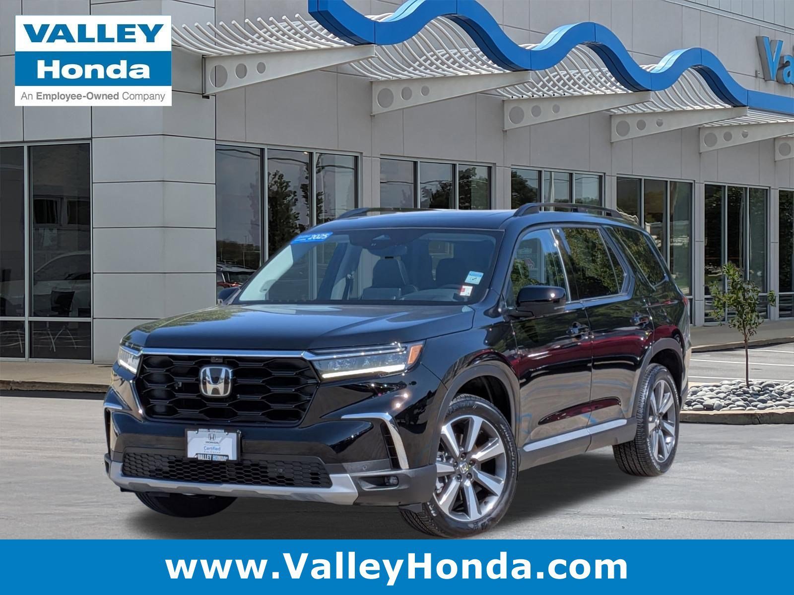 2025 Honda Pilot Elite AWD's photo