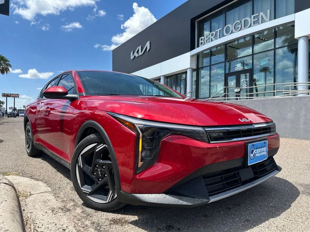 Used 2025 Red Kia EX image 1