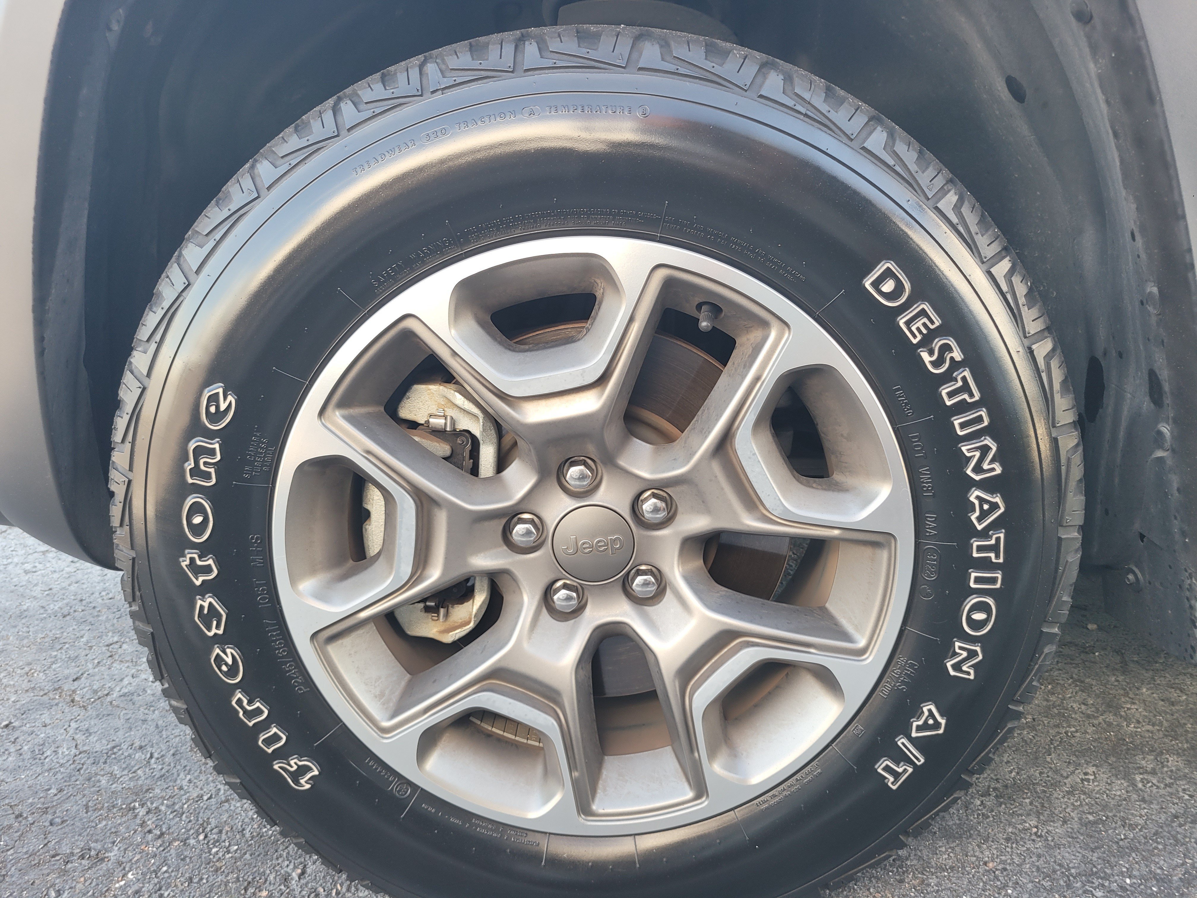 Used 2022 Hydro Blue Pearlcoat Jeep Trailhawk image 8