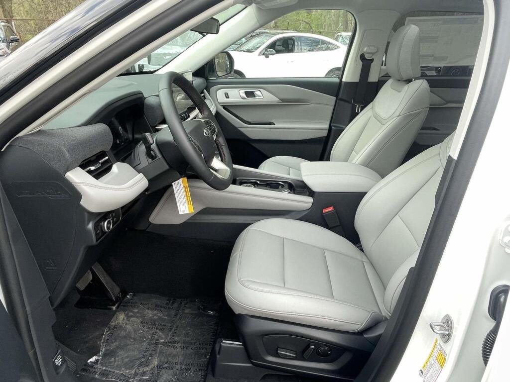 New 2026 Star White Metallic Tri-Coat Ford Active w/200A Pkg image 17