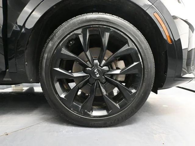 Used 2021 Black Kia SX-Prestige image 15