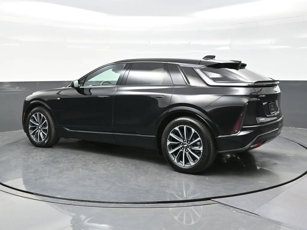 Used 2024 Black Cadillac Sport image 4