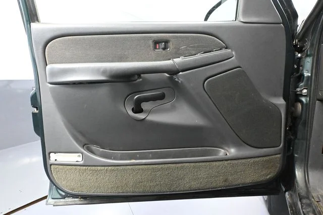 Used 2003 Green Chevrolet LS image 16