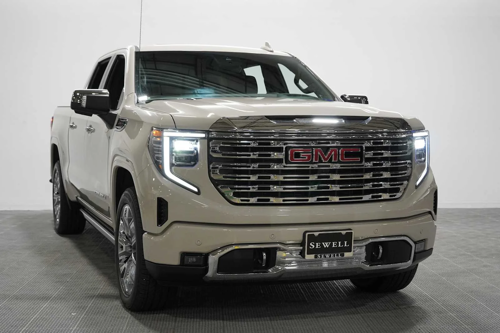 Used 2026 Coastal Dune GMC Denali image 3