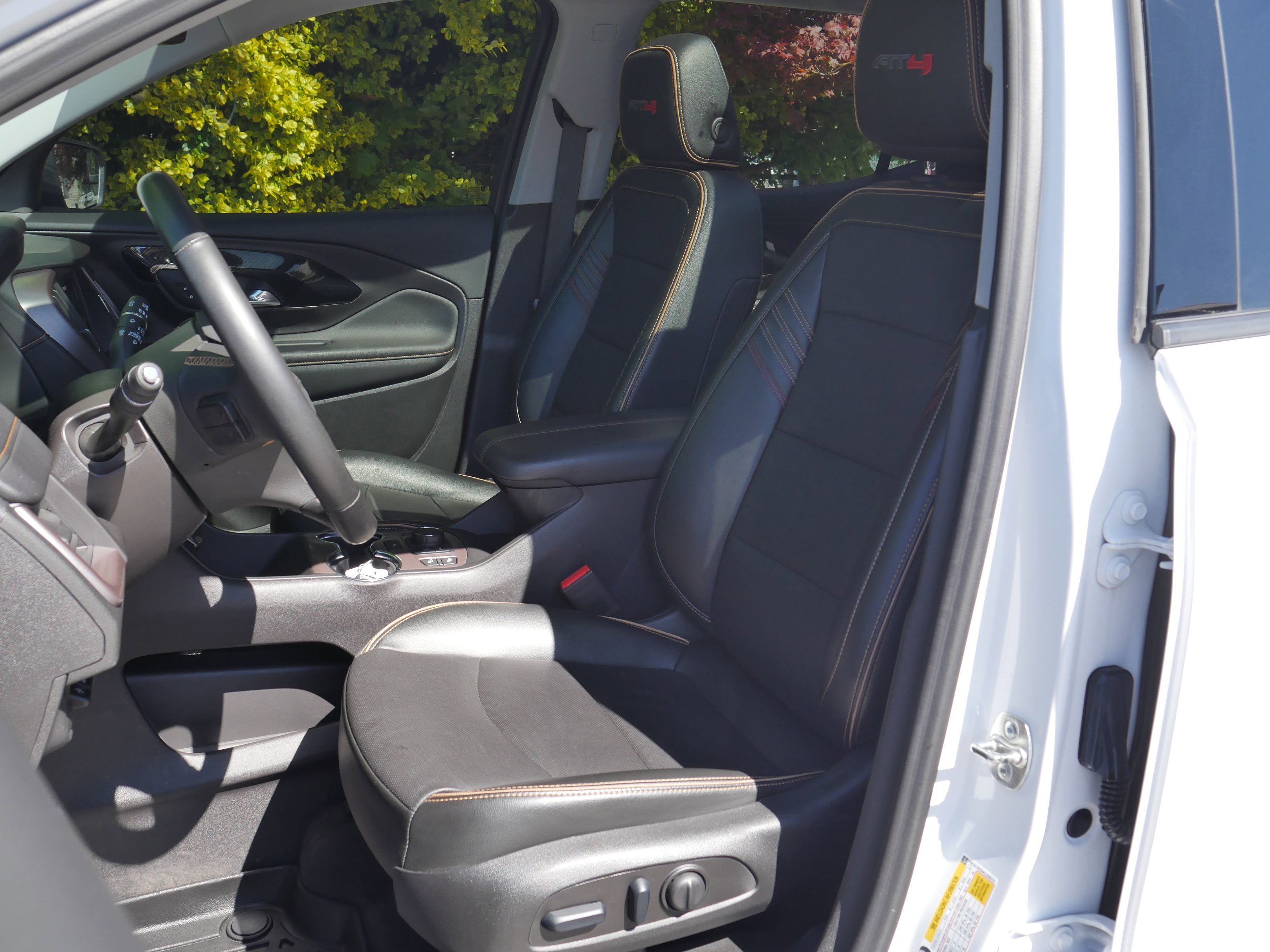 Used 2024 Summit White GMC AT4 image 23