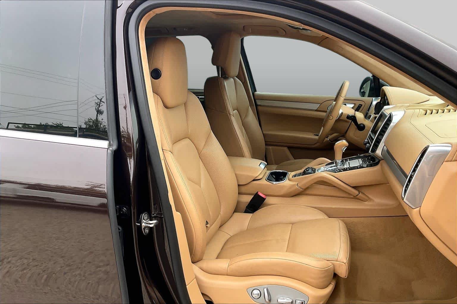 Used 2014 Mahogany Metallic Porsche Turbo image 8