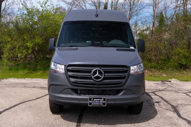 New 2026 Graphite Gray Mercedes-Benz Cargo 170 WB image 33