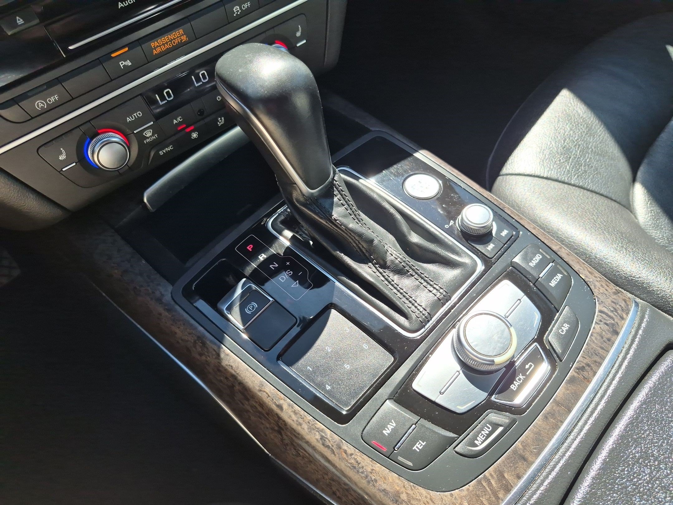 Used 2018 Brilliant Black Audi Premium Plus image 26