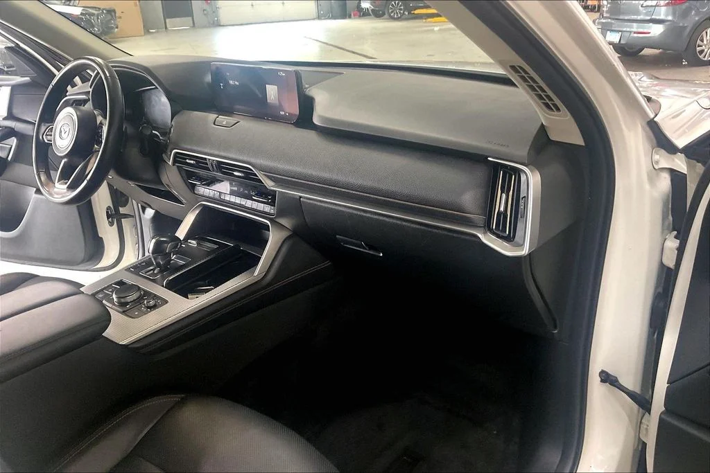 Used 2024 White Mazda Preferred image 16