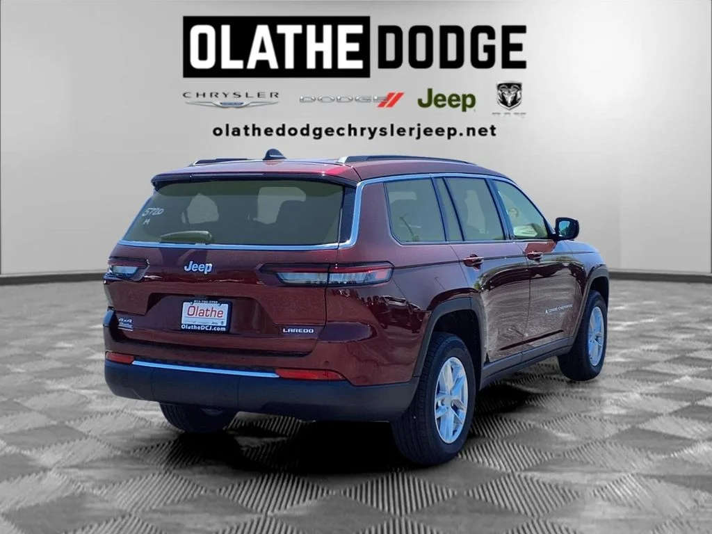 New 2026 Velvet Red Pearl-Coat Exterior Paint Jeep Laredo image 29