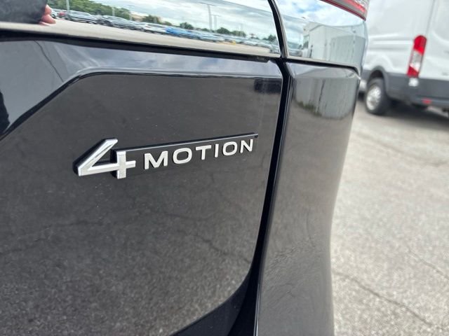 New 2026 Deep Black Volkswagen 2.0T SE image 3