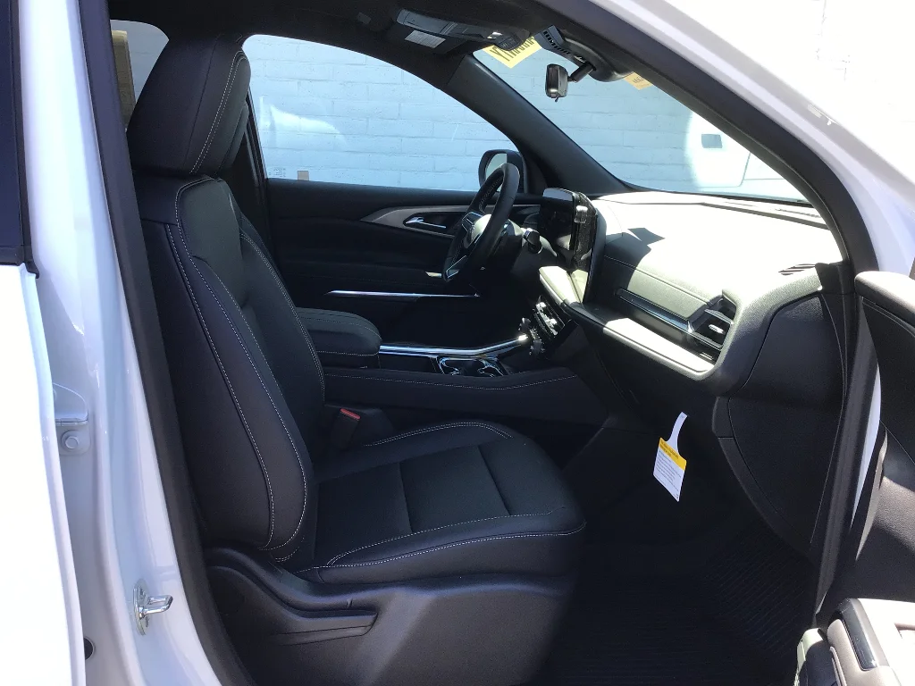 New 2026 Summit White Chevrolet LT image 6