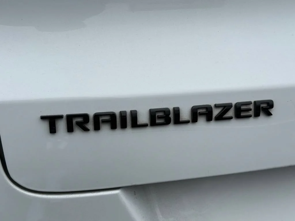 Used 2024 Summit White Chevrolet RS image 27
