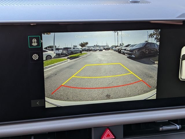 New 2027 Snow White Pearl Kia LX image 22