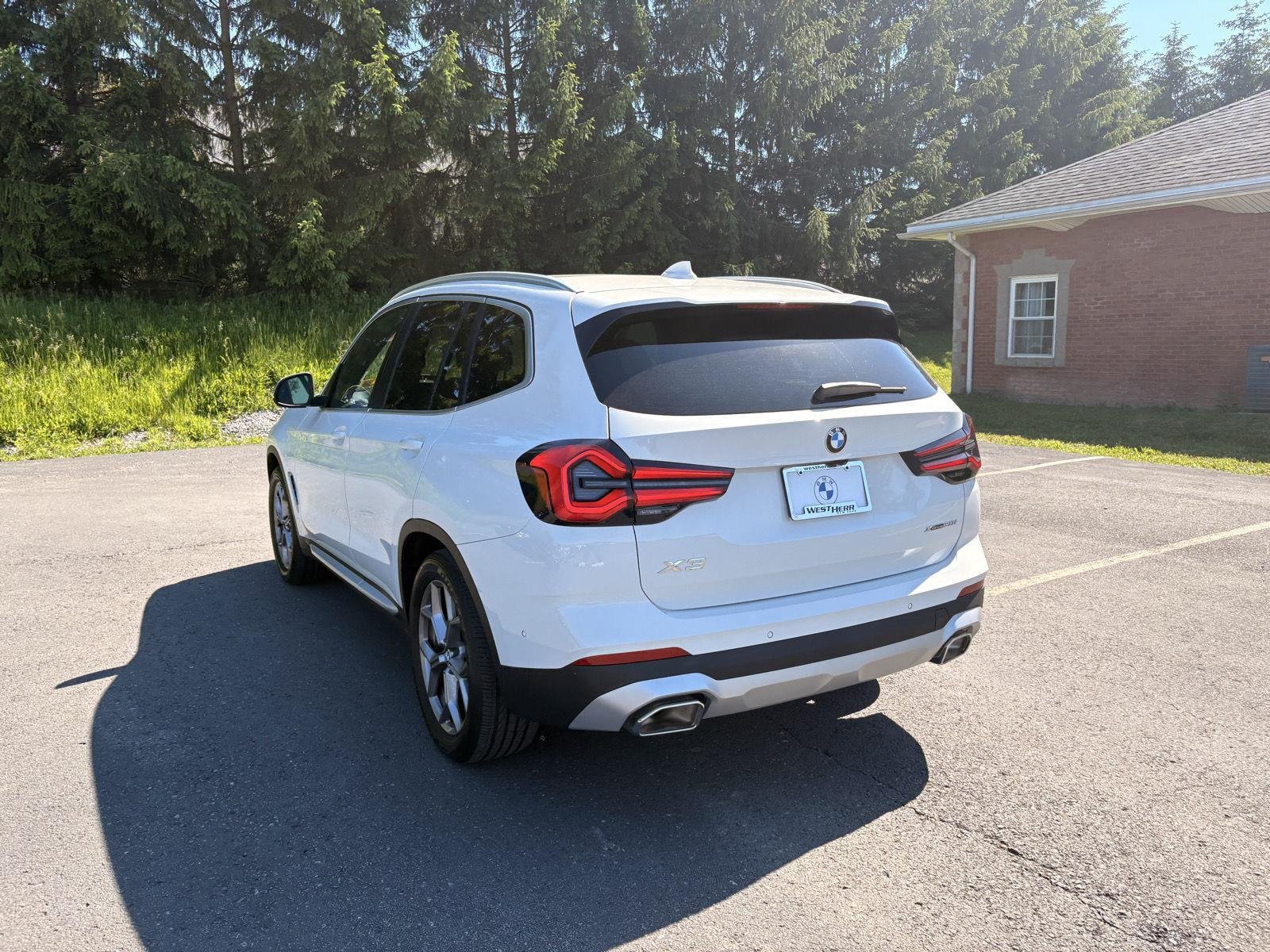 Certified Used 2023 Alpine White BMW xDrive30i image 5