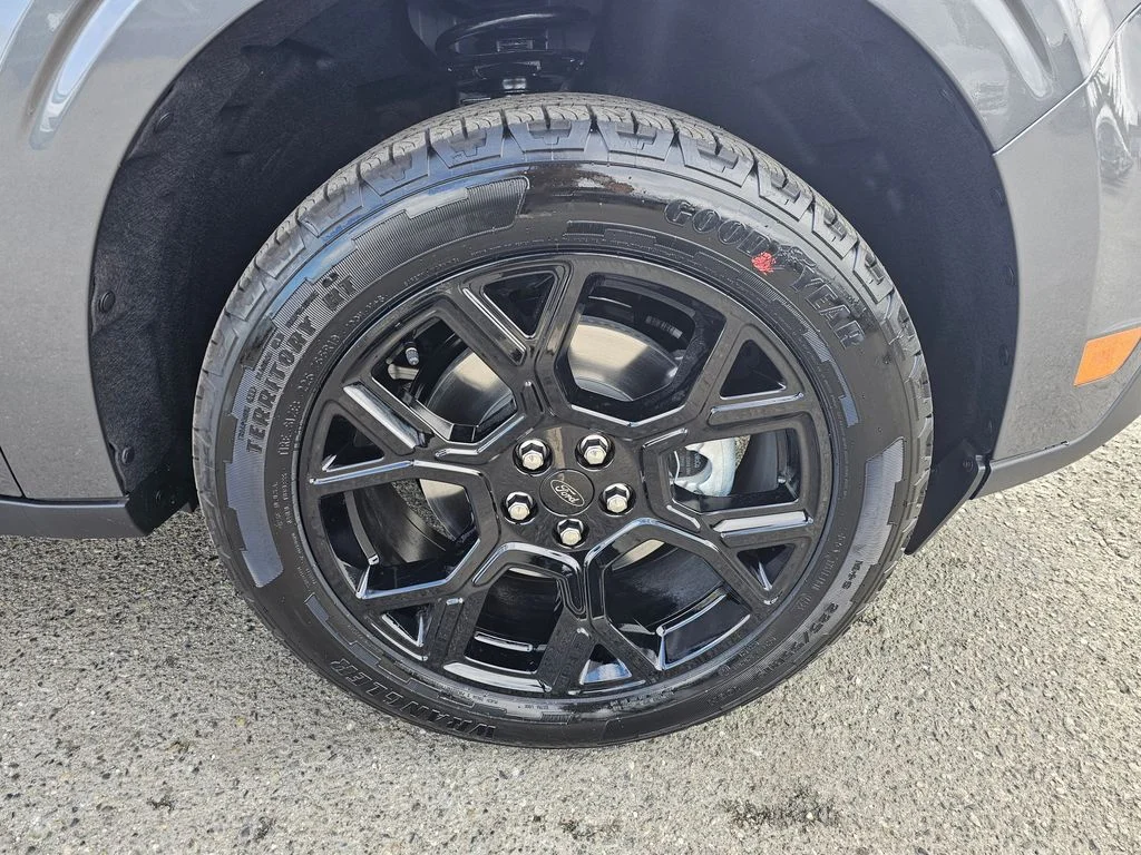New 2025 Gray Ford XLT image 9