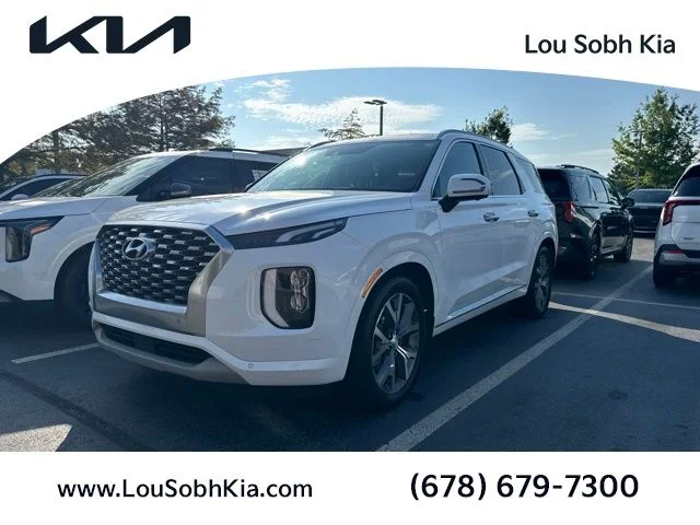 Used 2022 White Hyundai Limited image 1