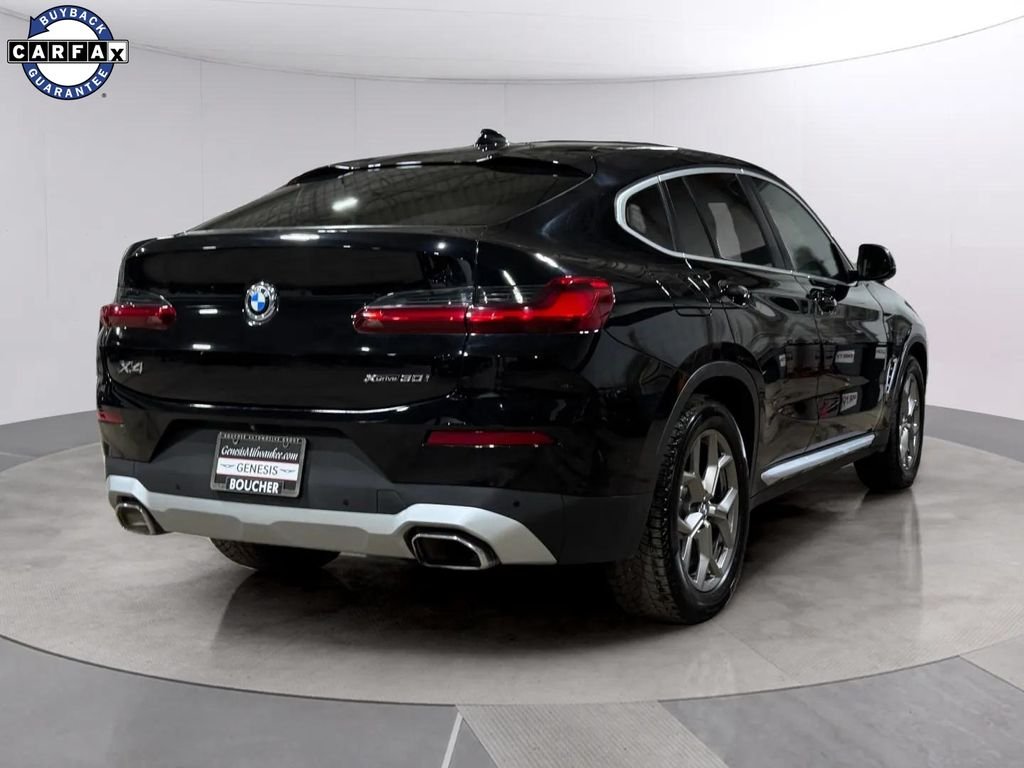 Used 2022  BMW xDrive30i image 3