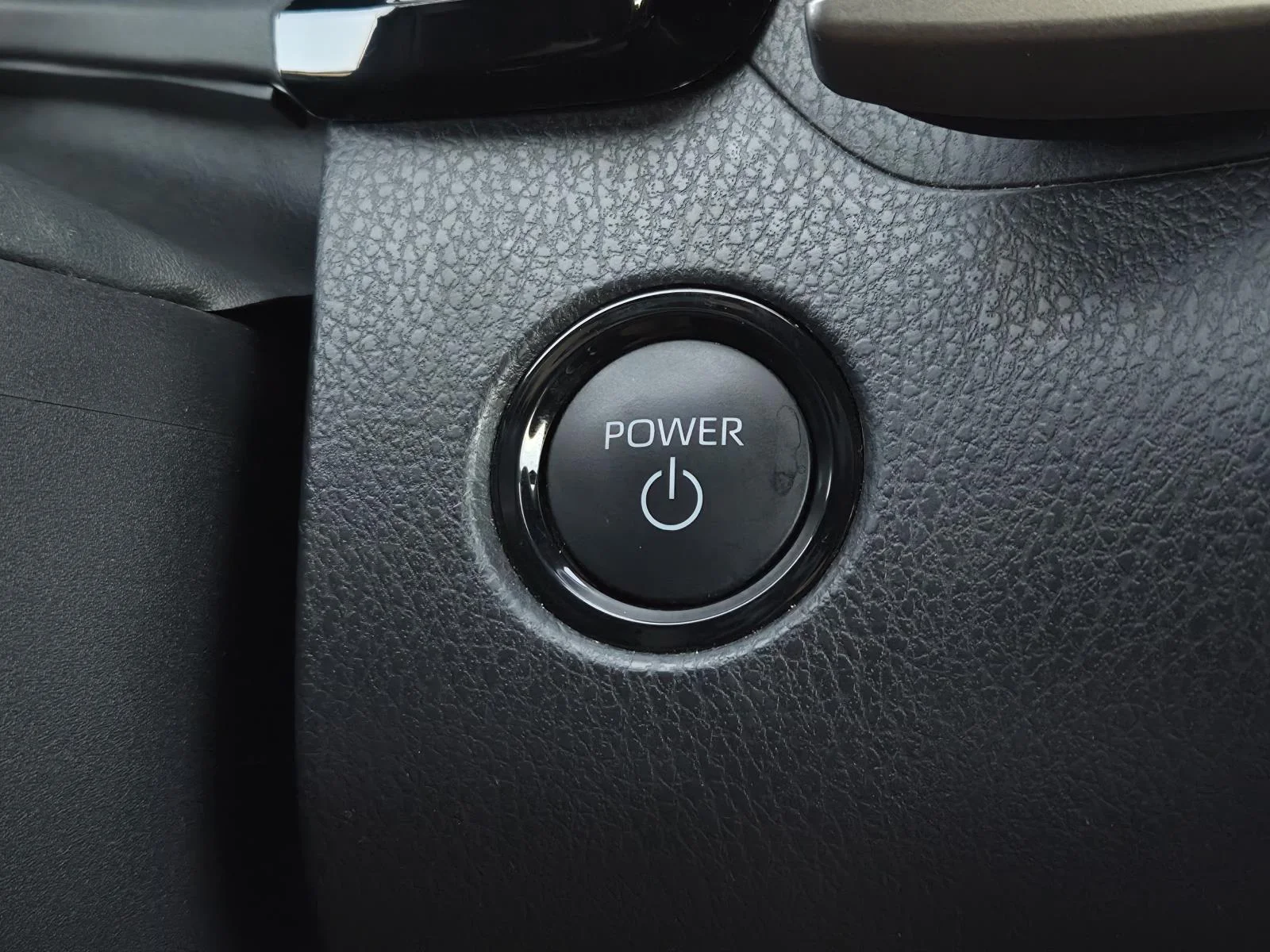 Used 2025 Gray Toyota SE (Natl) image 18