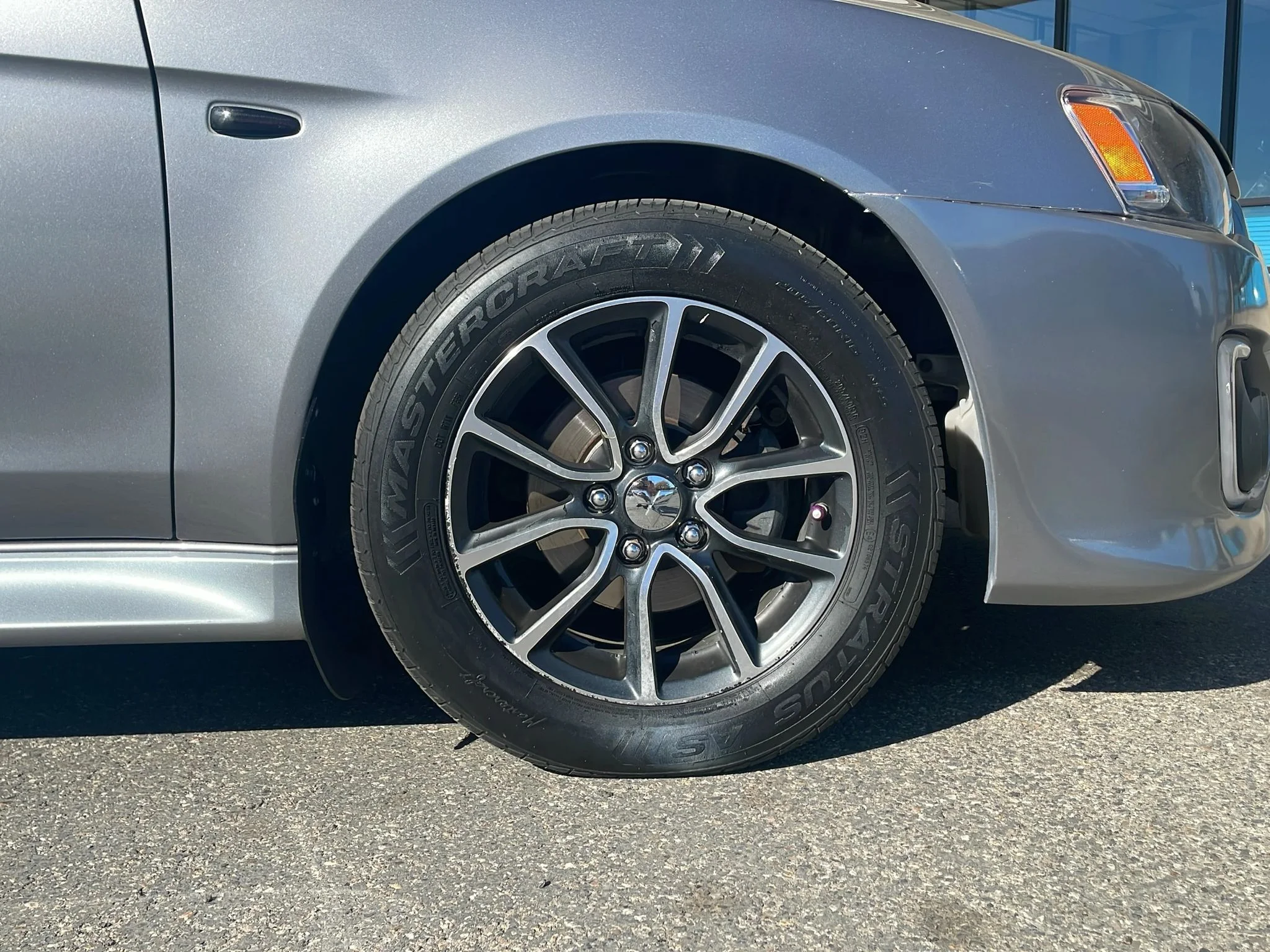 Used 2017 Mercury Gray Pearl Mitsubishi ES image 24