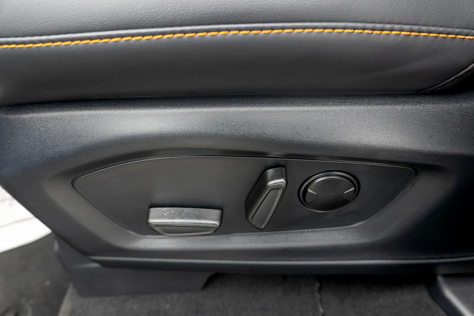 New 2026 Agate Black Metallic Ford Tremor® image 16