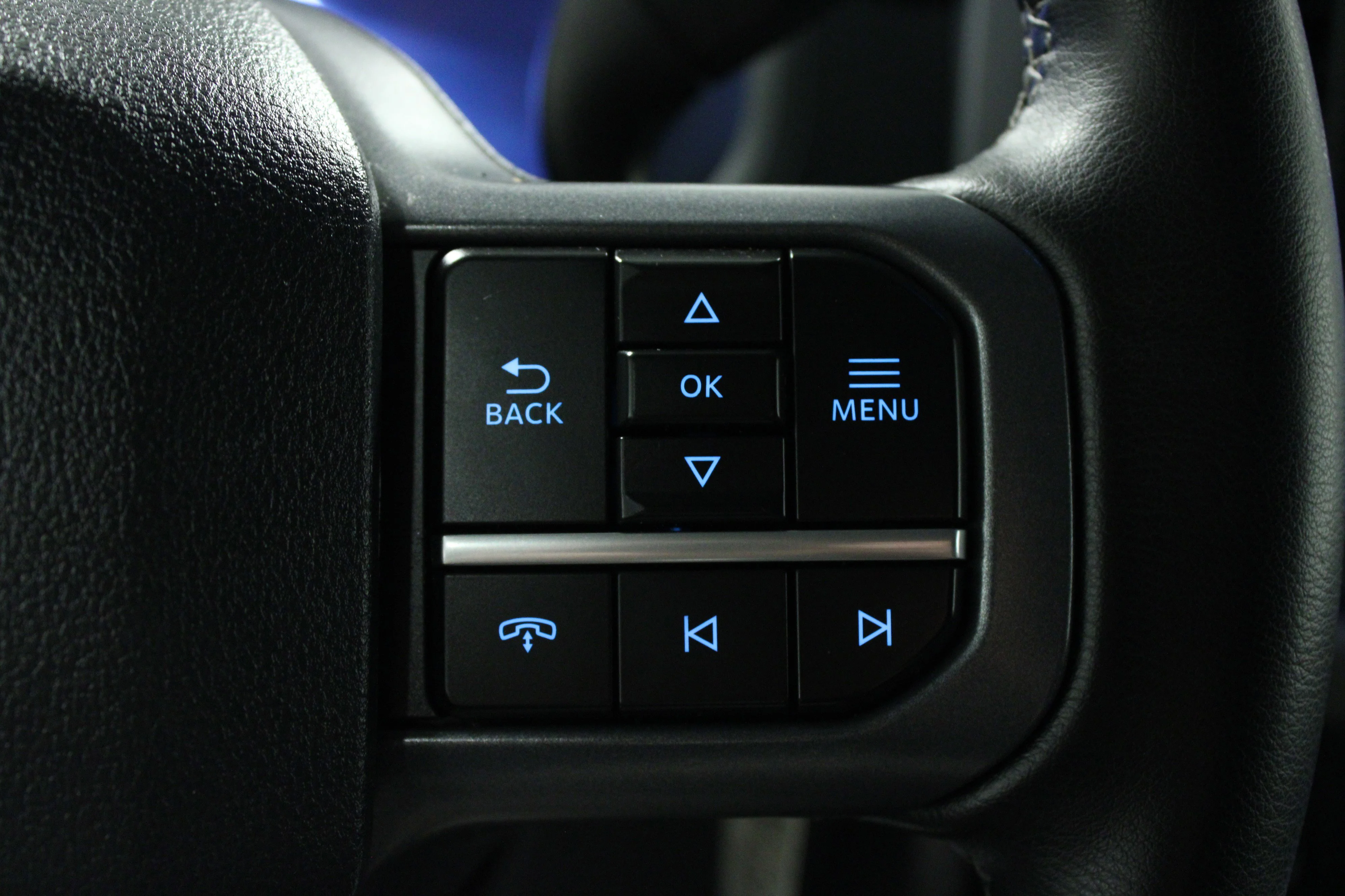 Used 2025 Carbonized Gray Metallic Ford XLT image 21