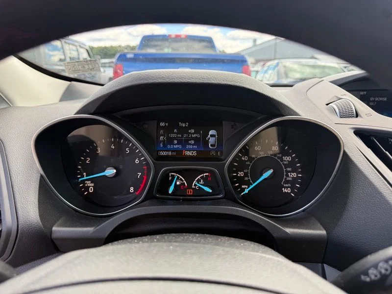 Used 2018 Silver Ford SE image 8