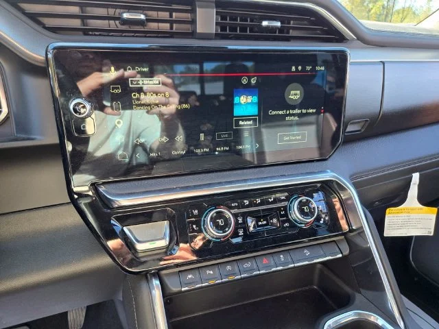 Used 2025 Sterling Metallic GMC Denali image 27