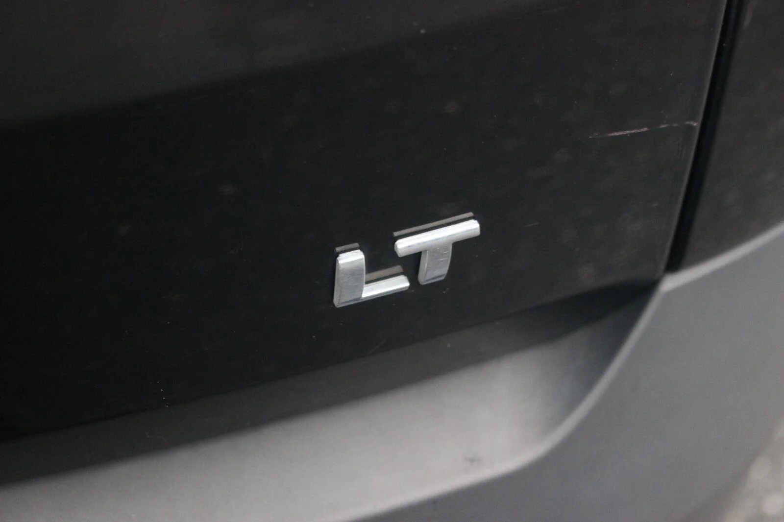 Used 2023 Mosaic Black Metallic Chevrolet LT Cloth image 10
