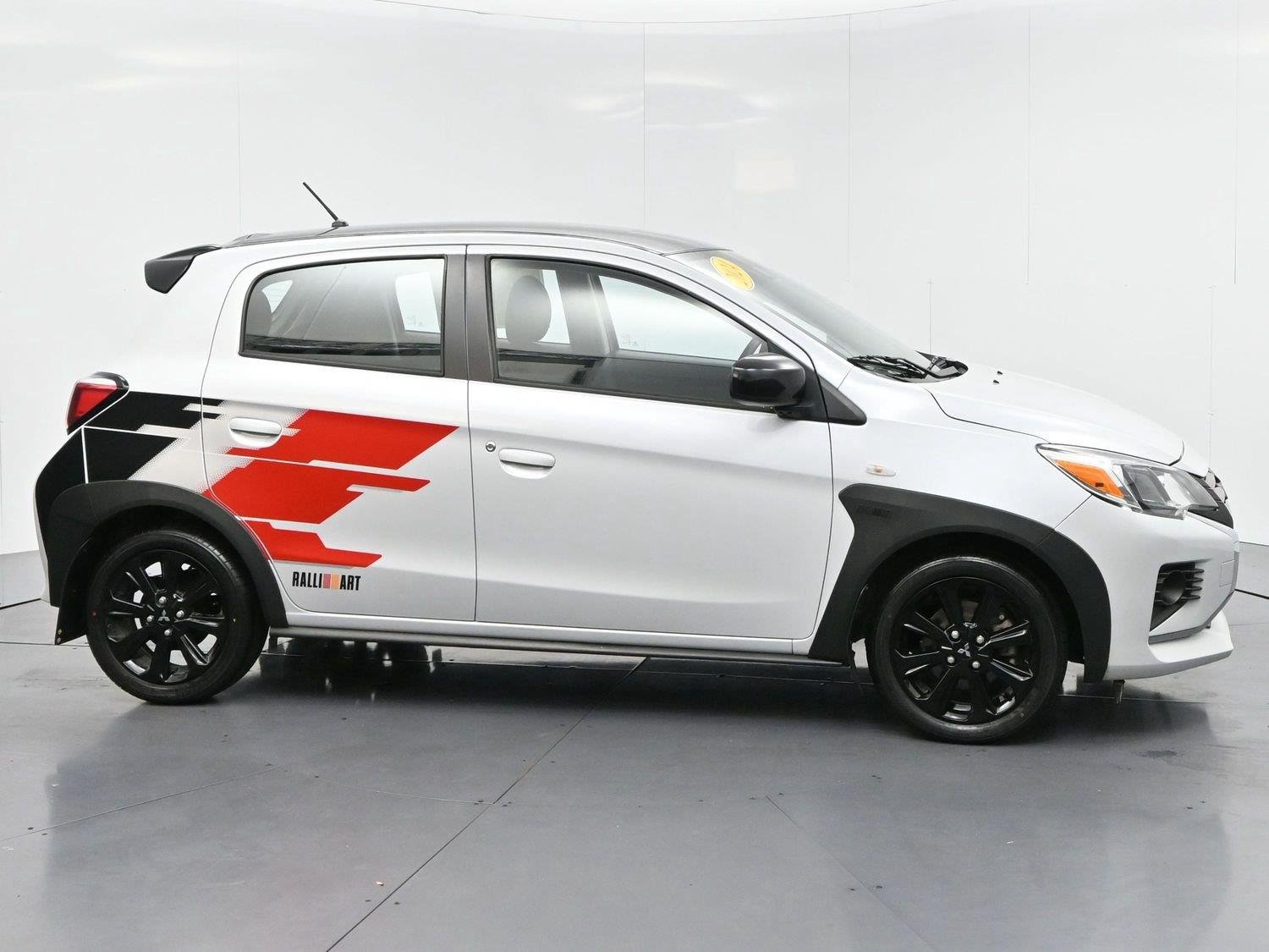 Used 2024 White Diamond w/Black Roof Mitsubishi Ralliart image 8