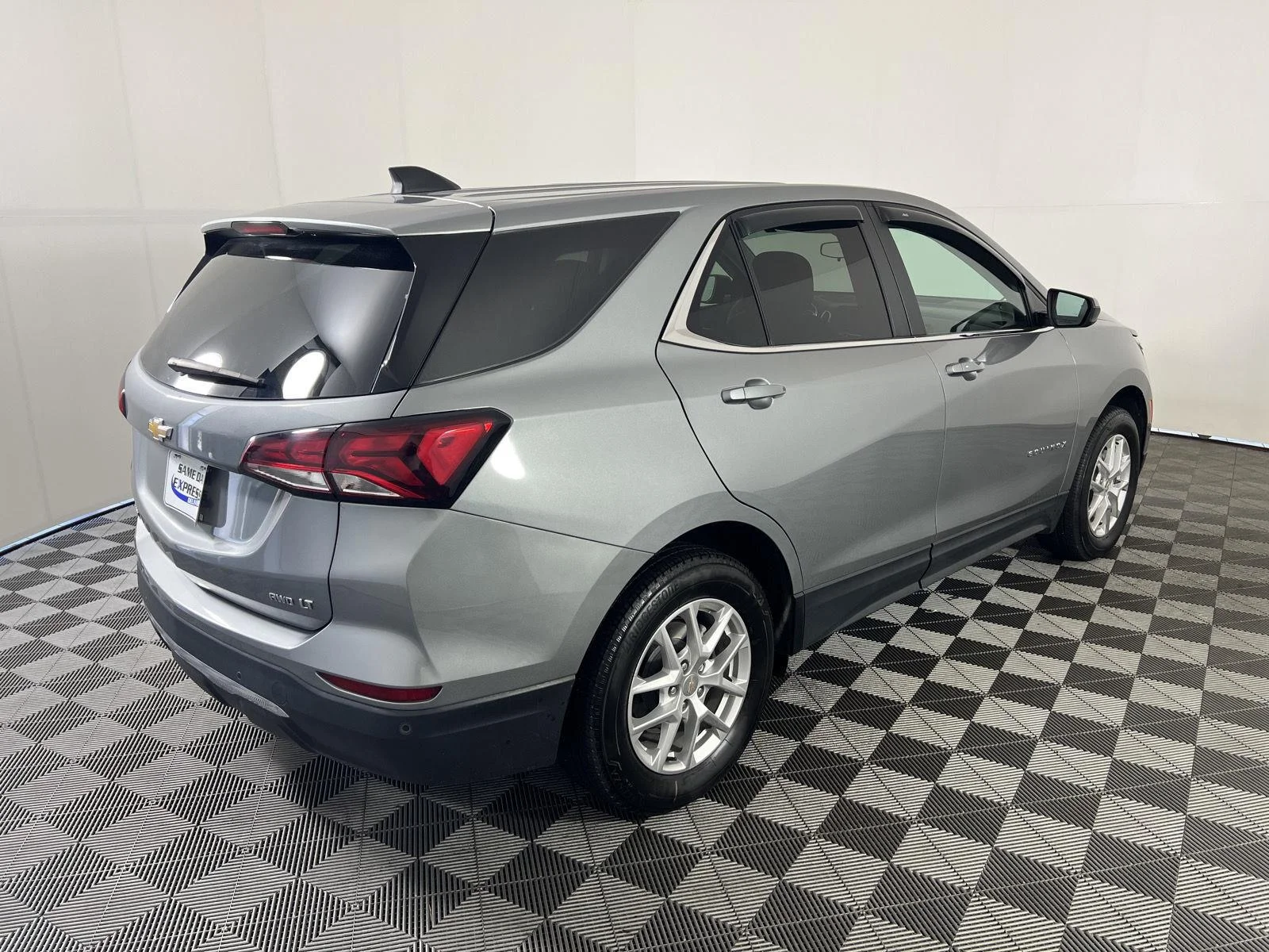 Used 2024 Sterling Gray Metallic Chevrolet LT image 26