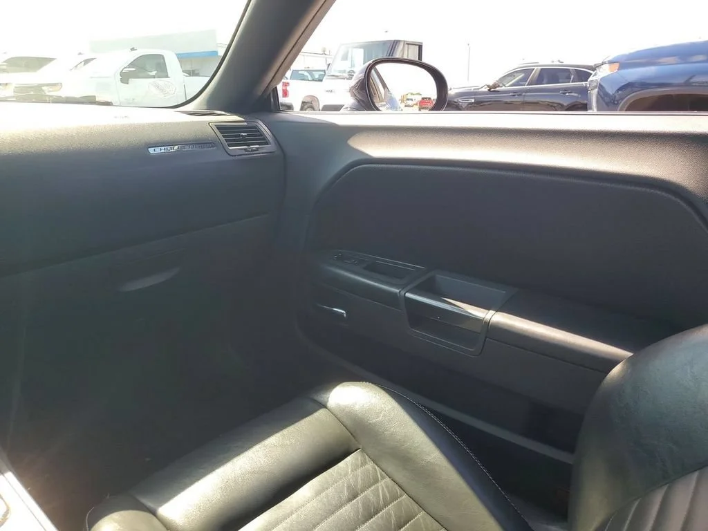 Used 2009 Black Dodge R/T image 11