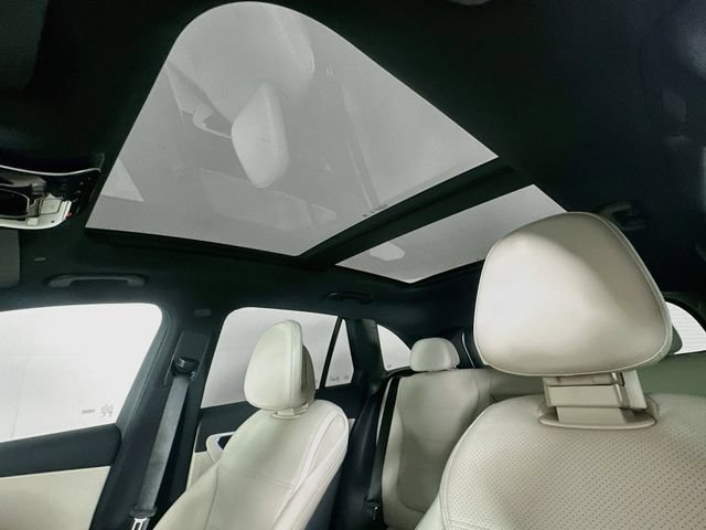 New 2027 Polar White Mercedes-Benz GLC 300 image 53