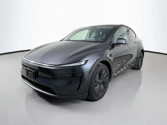 Used 2026 Gray Tesla  image 3