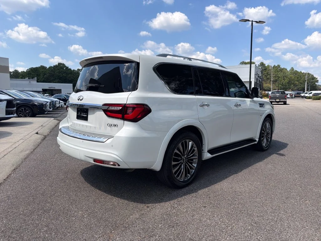 Used 2018 Moonstone White INFINITI  image 13